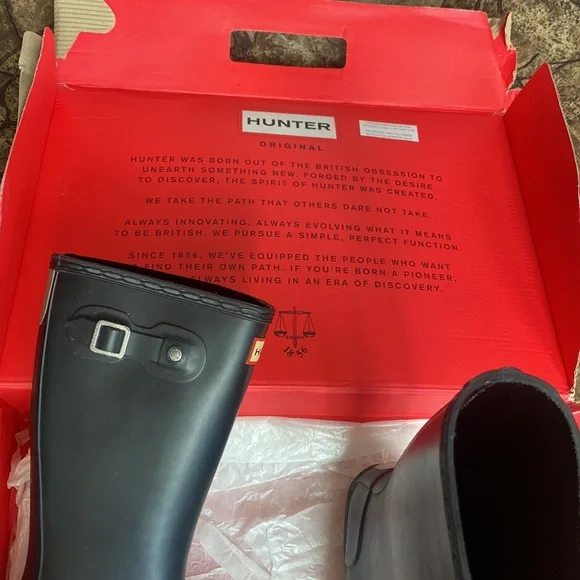 KIDS SIZE 3 HUnter boots, worn 3x times. - Picture 4 of 7